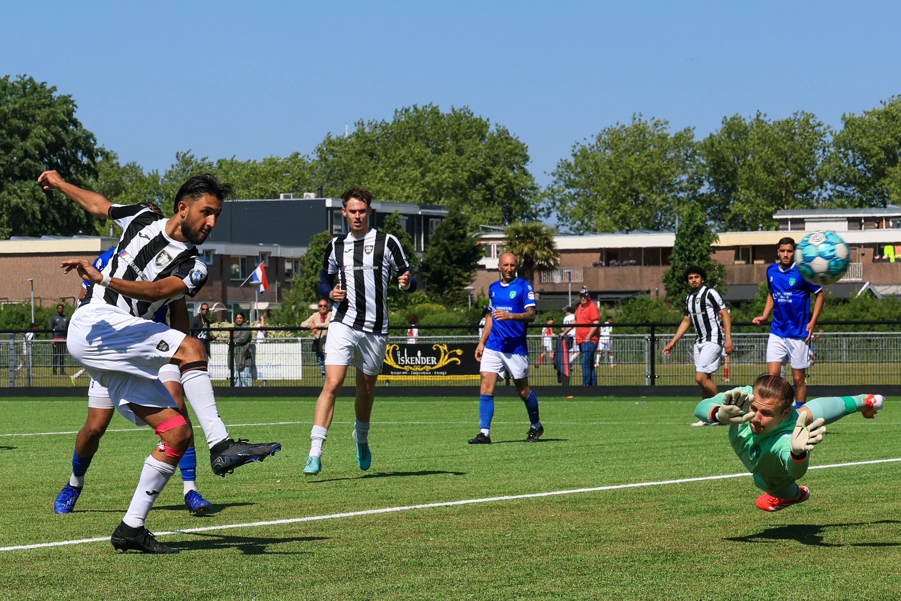 Djaylani Hussainali besliste het duel vroeg in de tweede helft met zijn negende competitiedoelpunt.