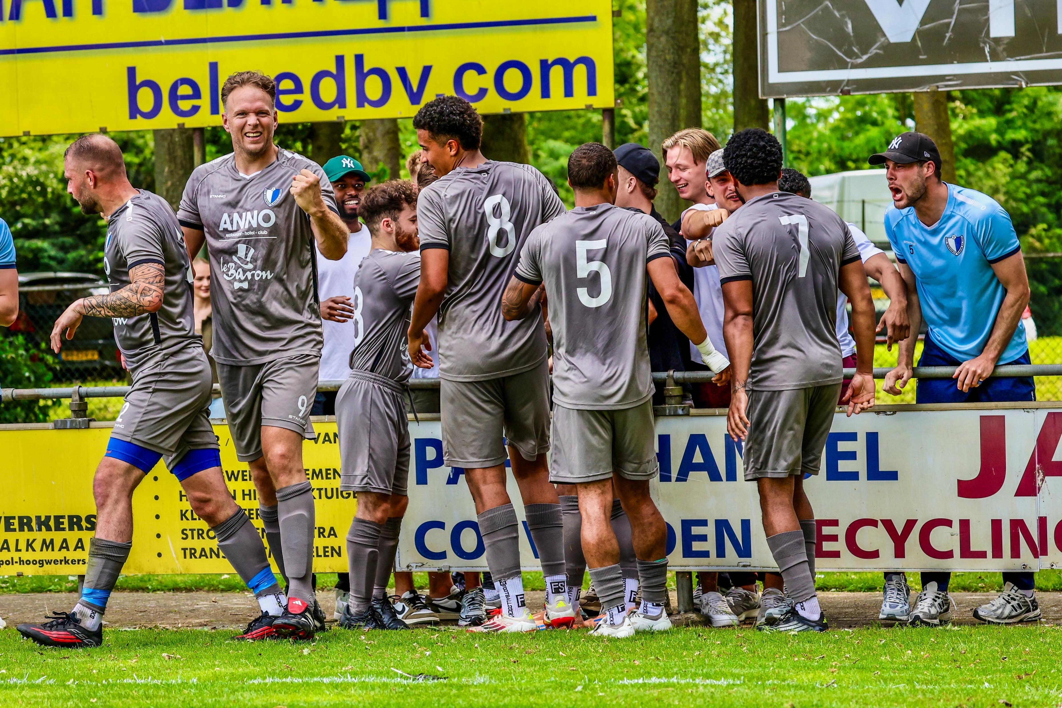Lesley Vlieger met de gebalde vuist na zijn beslissende 2-3.