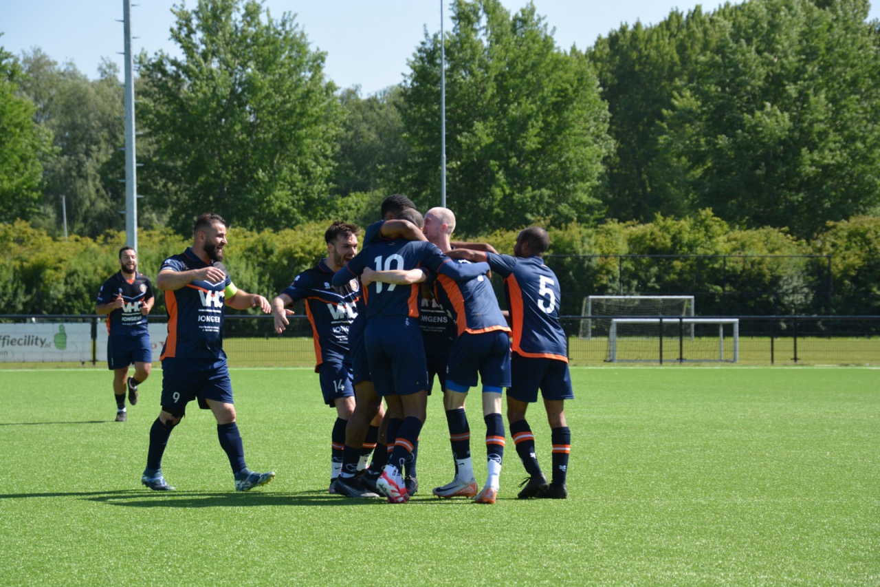 Sporting viert weer eens feest en scoorde in totaal 82 keer in 18 competitiewedstrijden.