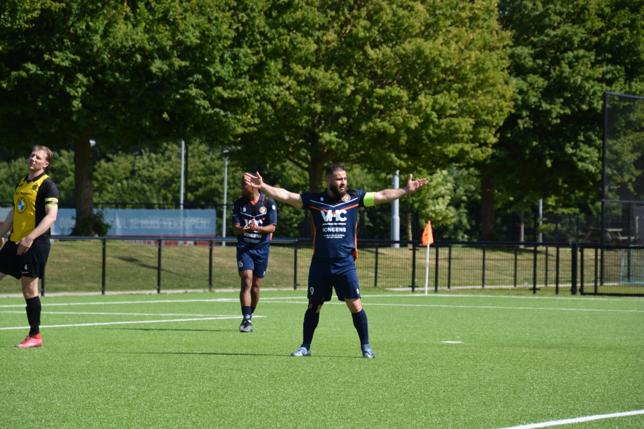 Sherwan Mustafa voltooide opnieuw zijn hattrick.