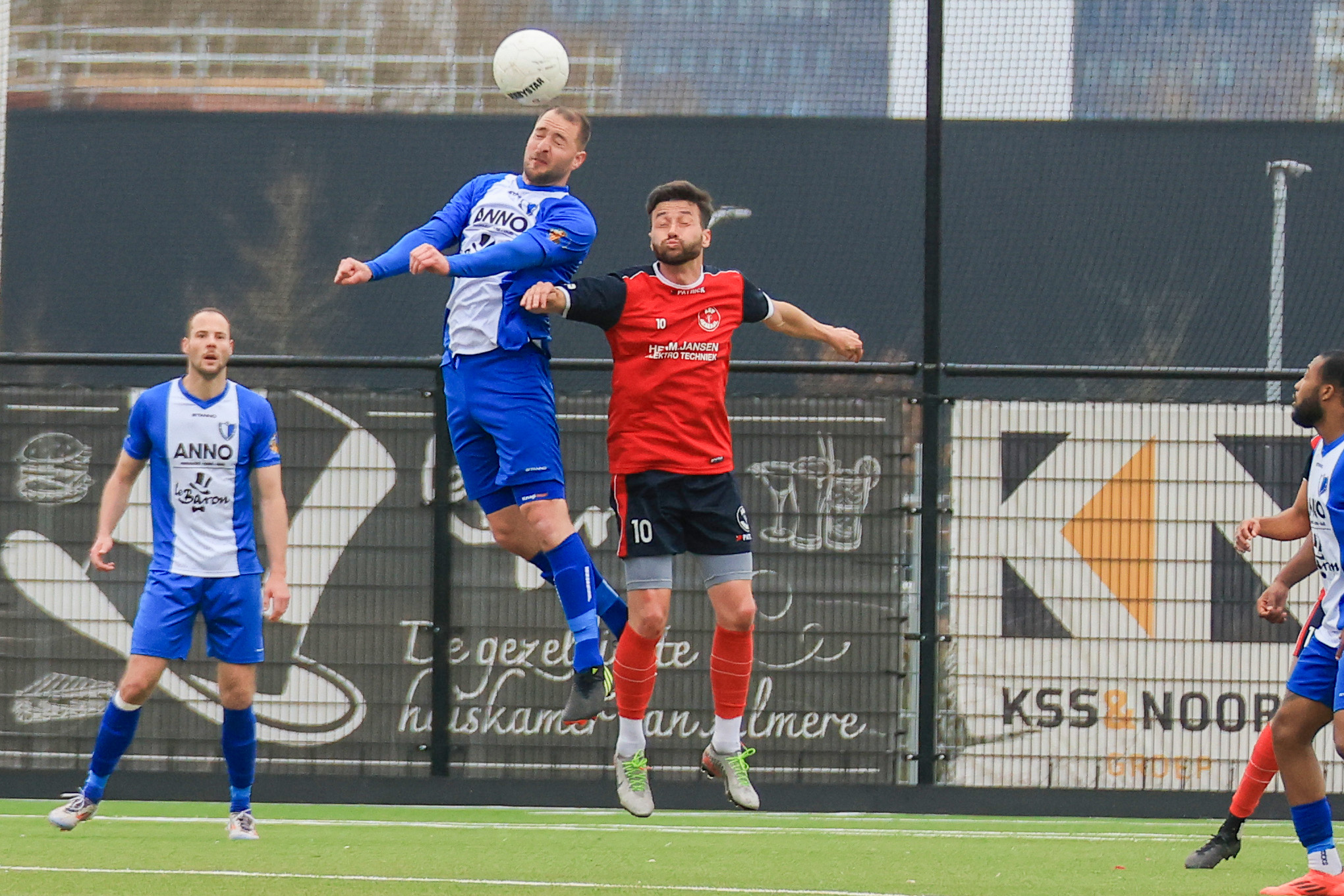Mitchel Smit hield de boel dicht in de slotfase. Foto: Lenno van Dekken